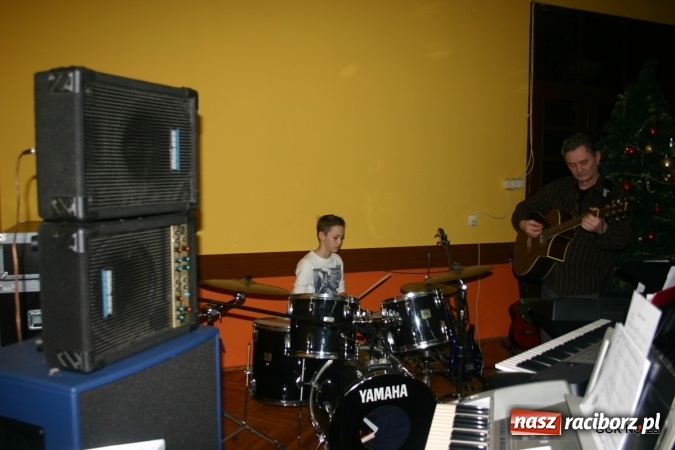 Zdjęcie w galerii na portalu naszraciborz.pl: Pełen wrażeń muzycznych wieczór w GCK w Nędzy   wiadomości z regionu