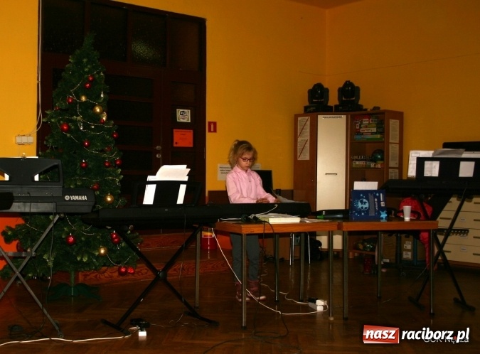 Zdjęcie w galerii na portalu naszraciborz.pl: Pełen wrażeń muzycznych wieczór w GCK w Nędzy   wiadomości z regionu