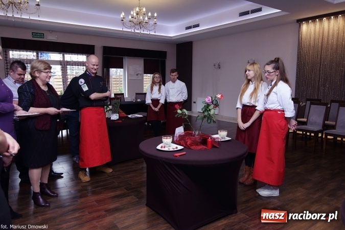 Zdjęcie w galerii na portalu naszraciborz.pl: Walentynkowo w sercu i na talerzu - konkurs kulinarny w Gastronomiku, czyli CKZiU nr 1 wiadomości z regionu