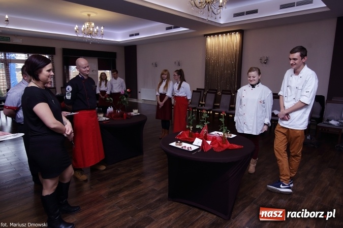 Zdjęcie w galerii na portalu naszraciborz.pl: Walentynkowo w sercu i na talerzu - konkurs kulinarny w Gastronomiku, czyli CKZiU nr 1 wiadomości z regionu