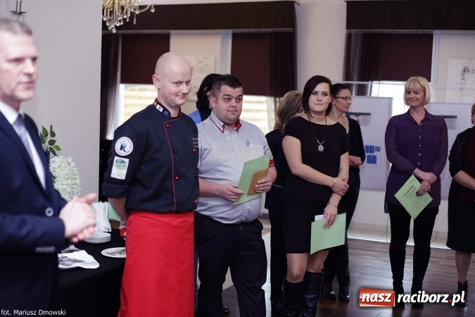 Zdjęcie w galerii na portalu naszraciborz.pl: Walentynkowo w sercu i na talerzu - konkurs kulinarny w Gastronomiku, czyli CKZiU nr 1 wiadomości z regionu