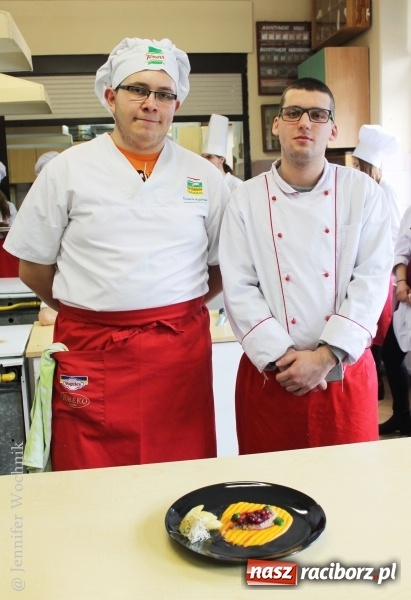 Zdjęcie w galerii na portalu naszraciborz.pl: Walentynkowo w sercu i na talerzu - konkurs kulinarny w Gastronomiku, czyli CKZiU nr 1 wiadomości z regionu