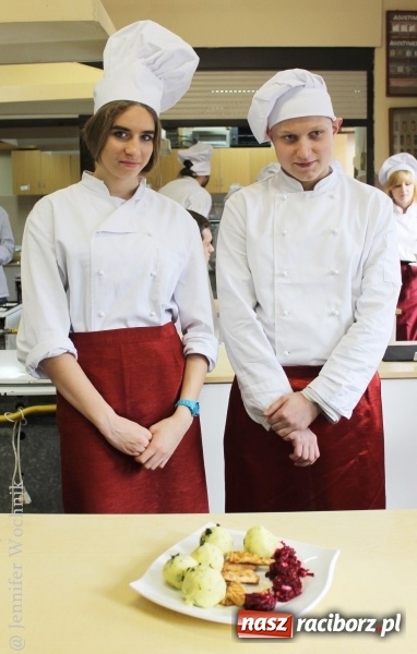 Zdjęcie w galerii na portalu naszraciborz.pl: Walentynkowo w sercu i na talerzu - konkurs kulinarny w Gastronomiku, czyli CKZiU nr 1 wiadomości z regionu