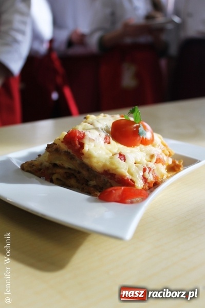 Zdjęcie w galerii na portalu naszraciborz.pl: Walentynkowo w sercu i na talerzu - konkurs kulinarny w Gastronomiku, czyli CKZiU nr 1 wiadomości z regionu