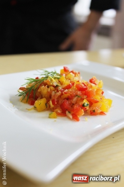 Zdjęcie w galerii na portalu naszraciborz.pl: Walentynkowo w sercu i na talerzu - konkurs kulinarny w Gastronomiku, czyli CKZiU nr 1 wiadomości z regionu