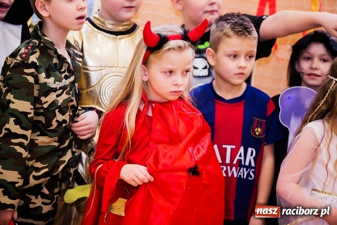 Zdjęcie w galerii na portalu naszraciborz.pl: Barwny karnawał w Szkole Podstawowej nr 13 wiadomości z regionu