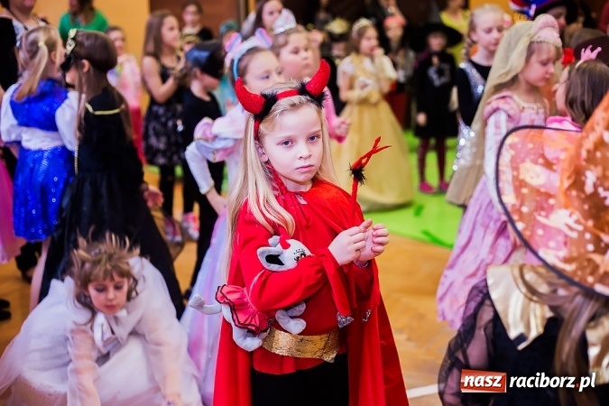 Zdjęcie w galerii na portalu naszraciborz.pl: Barwny karnawał w Szkole Podstawowej nr 13 wiadomości z regionu