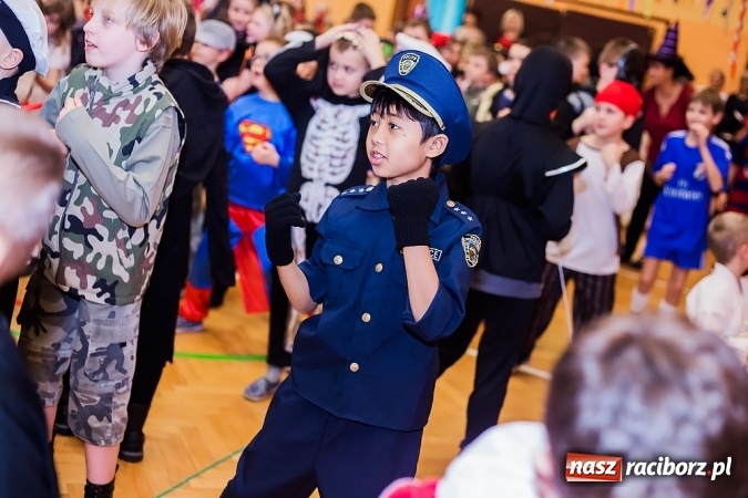 Zdjęcie w galerii na portalu naszraciborz.pl: Barwny karnawał w Szkole Podstawowej nr 13 wiadomości z regionu