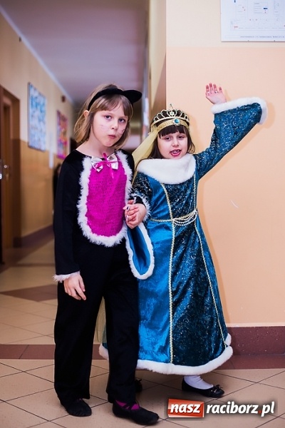 Zdjęcie w galerii na portalu naszraciborz.pl: Barwny karnawał w Szkole Podstawowej nr 13 wiadomości z regionu