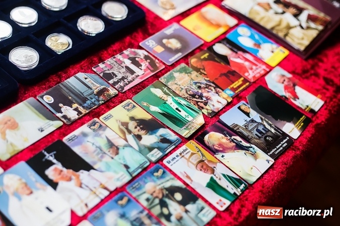 Zdjęcie w galerii na portalu naszraciborz.pl: Prelekcja posła Czesława Sobierajskiego i wystawa o Janie Pawle II w G5 wiadomości z regionu