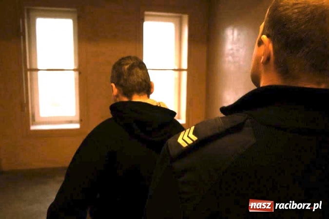 Zdjęcie w galerii na portalu naszraciborz.pl: Areszt i dozór policji dla dwóch sprawców rozboju na Kozielskiej  wiadomości z regionu