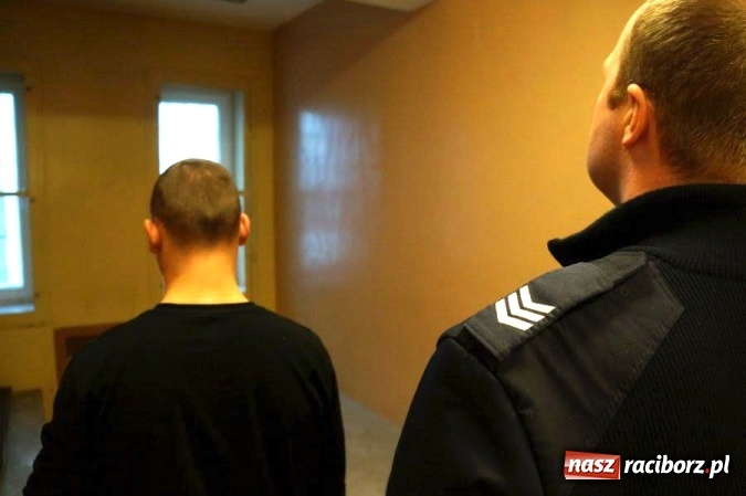 Zdjęcie w galerii na portalu naszraciborz.pl: Areszt i dozór policji dla dwóch sprawców rozboju na Kozielskiej  wiadomości z regionu