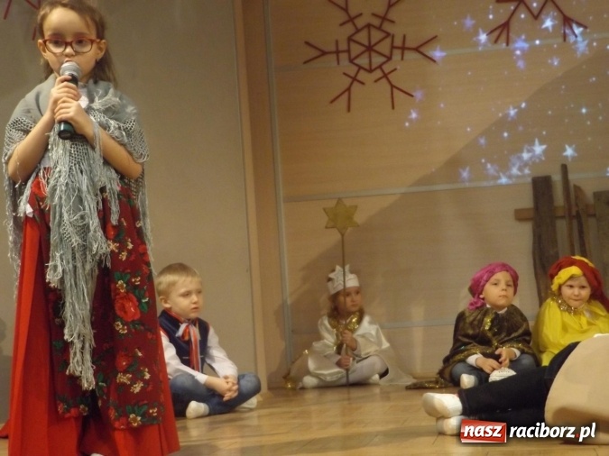 Zdjęcie w galerii na portalu naszraciborz.pl: Przedszkolaki z Bieńkowic dziękowały babciom i dziadkom  wiadomości z regionu