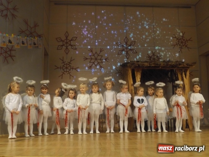Zdjęcie w galerii na portalu naszraciborz.pl: Przedszkolaki z Bieńkowic dziękowały babciom i dziadkom  wiadomości z regionu
