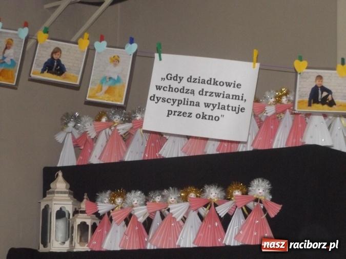 Zdjęcie w galerii na portalu naszraciborz.pl: Przedszkolaki z Bieńkowic dziękowały babciom i dziadkom  wiadomości z regionu