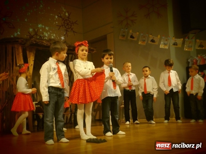 Zdjęcie w galerii na portalu naszraciborz.pl: Przedszkolaki z Bieńkowic dziękowały babciom i dziadkom  wiadomości z regionu