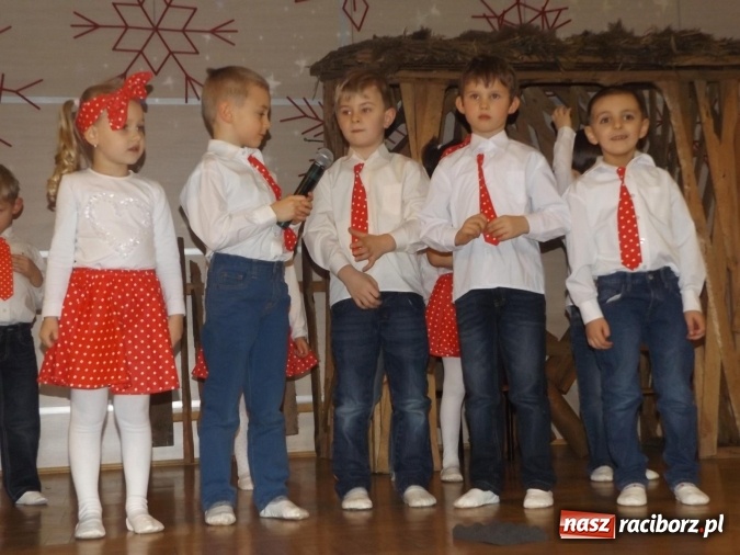 Zdjęcie w galerii na portalu naszraciborz.pl: Przedszkolaki z Bieńkowic dziękowały babciom i dziadkom  wiadomości z regionu