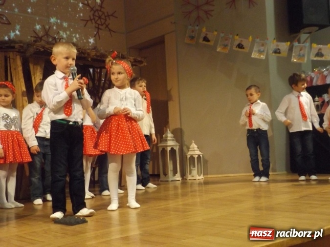 Zdjęcie w galerii na portalu naszraciborz.pl: Przedszkolaki z Bieńkowic dziękowały babciom i dziadkom  wiadomości z regionu