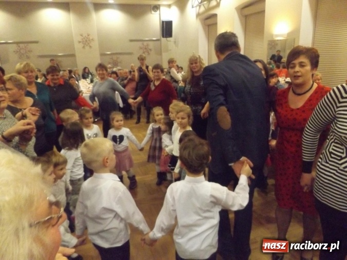 Zdjęcie w galerii na portalu naszraciborz.pl: Przedszkolaki z Bieńkowic dziękowały babciom i dziadkom  wiadomości z regionu