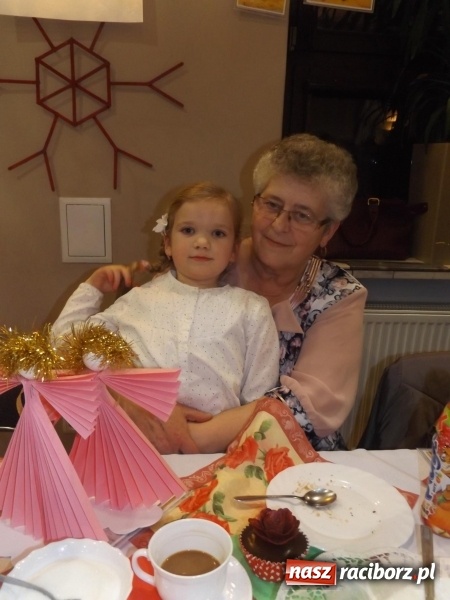 Zdjęcie w galerii na portalu naszraciborz.pl: Przedszkolaki z Bieńkowic dziękowały babciom i dziadkom  wiadomości z regionu