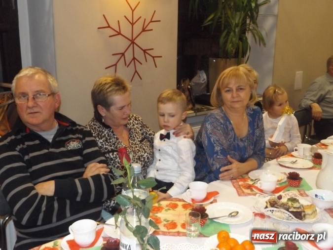 Zdjęcie w galerii na portalu naszraciborz.pl: Przedszkolaki z Bieńkowic dziękowały babciom i dziadkom  wiadomości z regionu