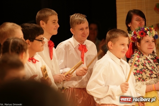 Zdjęcie w galerii na portalu naszraciborz.pl: XIV Śląska Biesiada Szkół Specjalnych Bajtel Gala  wiadomości z regionu