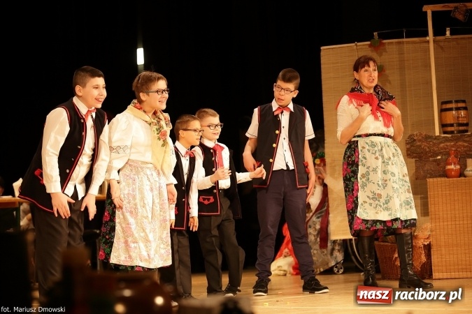 Zdjęcie w galerii na portalu naszraciborz.pl: XIV Śląska Biesiada Szkół Specjalnych Bajtel Gala  wiadomości z regionu