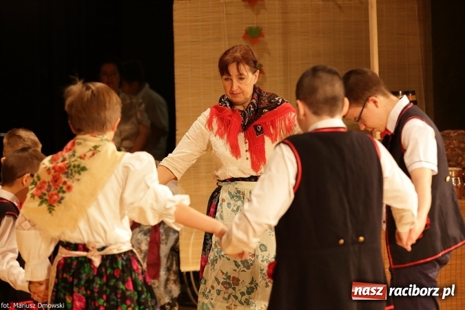 Zdjęcie w galerii na portalu naszraciborz.pl: XIV Śląska Biesiada Szkół Specjalnych Bajtel Gala  wiadomości z regionu