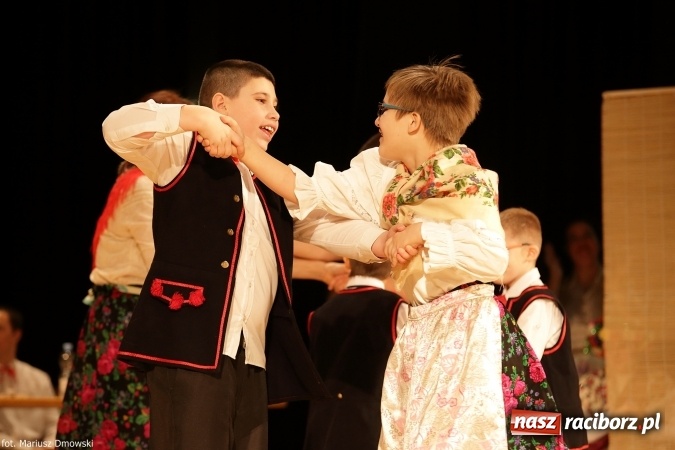 Zdjęcie w galerii na portalu naszraciborz.pl: XIV Śląska Biesiada Szkół Specjalnych Bajtel Gala  wiadomości z regionu