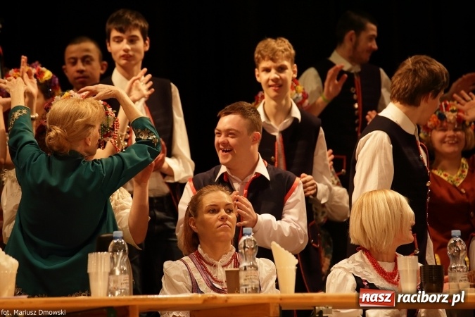 Zdjęcie w galerii na portalu naszraciborz.pl: XIV Śląska Biesiada Szkół Specjalnych Bajtel Gala  wiadomości z regionu