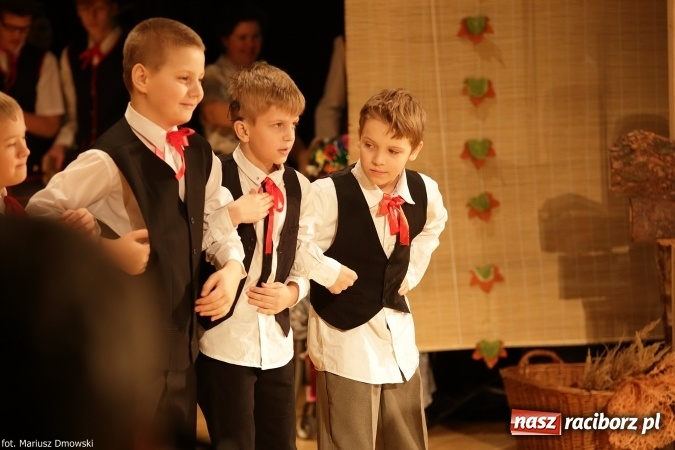 Zdjęcie w galerii na portalu naszraciborz.pl: XIV Śląska Biesiada Szkół Specjalnych Bajtel Gala  wiadomości z regionu