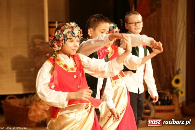 Zdjęcie w galerii na portalu naszraciborz.pl: XIV Śląska Biesiada Szkół Specjalnych Bajtel Gala  wiadomości z regionu