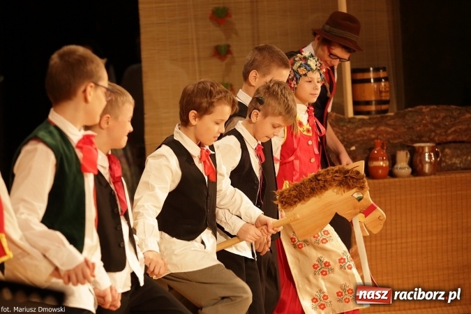 Zdjęcie w galerii na portalu naszraciborz.pl: XIV Śląska Biesiada Szkół Specjalnych Bajtel Gala  wiadomości z regionu