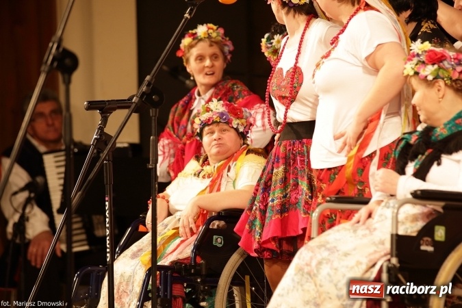 Zdjęcie w galerii na portalu naszraciborz.pl: XIV Śląska Biesiada Szkół Specjalnych Bajtel Gala  wiadomości z regionu