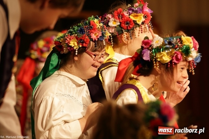 Zdjęcie w galerii na portalu naszraciborz.pl: XIV Śląska Biesiada Szkół Specjalnych Bajtel Gala  wiadomości z regionu