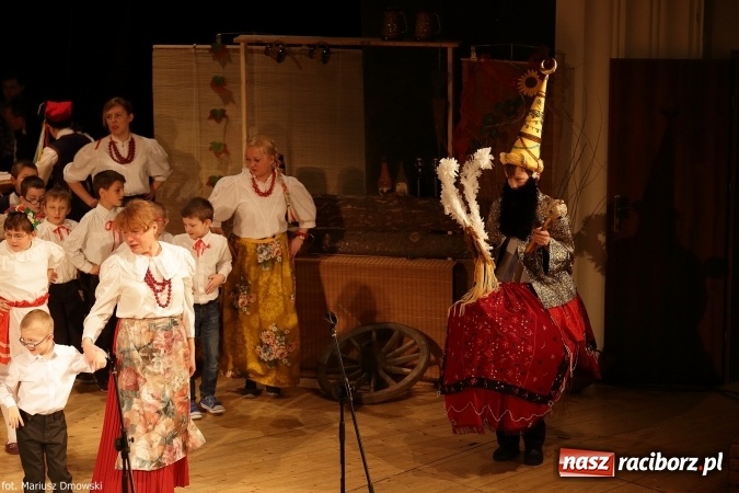 Zdjęcie w galerii na portalu naszraciborz.pl: XIV Śląska Biesiada Szkół Specjalnych Bajtel Gala  wiadomości z regionu