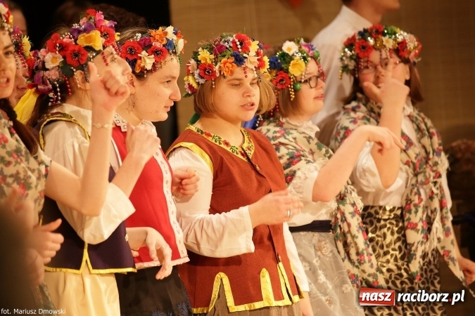 Zdjęcie w galerii na portalu naszraciborz.pl: XIV Śląska Biesiada Szkół Specjalnych Bajtel Gala  wiadomości z regionu