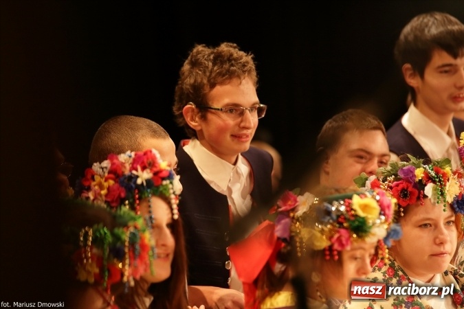 Zdjęcie w galerii na portalu naszraciborz.pl: XIV Śląska Biesiada Szkół Specjalnych Bajtel Gala  wiadomości z regionu