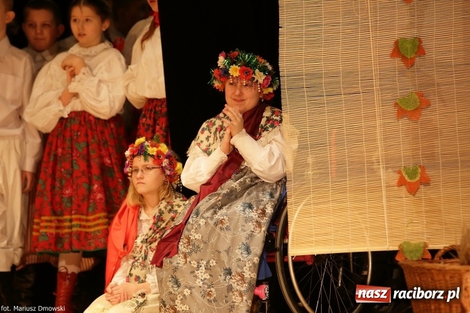 Zdjęcie w galerii na portalu naszraciborz.pl: XIV Śląska Biesiada Szkół Specjalnych Bajtel Gala  wiadomości z regionu