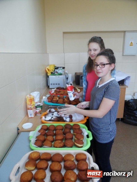 Zdjęcie w galerii na portalu naszraciborz.pl: Wieści z G2 na Ostrogu - szaleństwa na stoku a dziś charytatywnie wiadomości z regionu