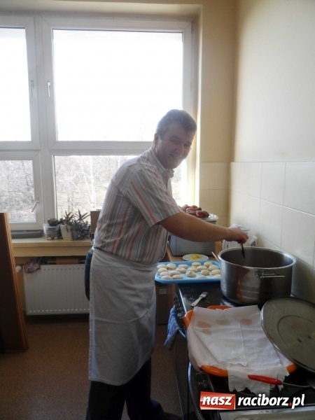 Zdjęcie w galerii na portalu naszraciborz.pl: Wieści z G2 na Ostrogu - szaleństwa na stoku a dziś charytatywnie wiadomości z regionu