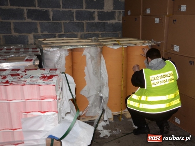 Zdjęcie w galerii na portalu naszraciborz.pl: Straż Graniczna z Raciborza rozbiła grupę przestępczą działającą na Śląsku  wiadomości z regionu