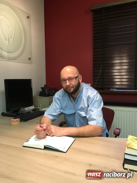 Zdjęcie w galerii na portalu naszraciborz.pl: Czym są implanty zębowe?  wiadomości z regionu