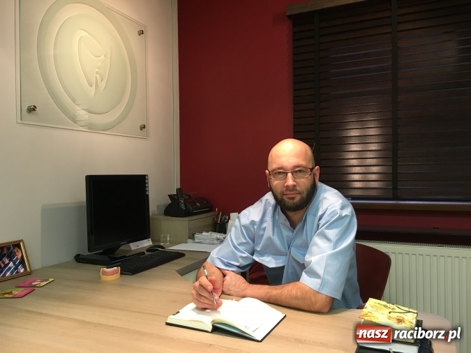 Zdjęcie w galerii na portalu naszraciborz.pl: Czym są implanty zębowe?  wiadomości z regionu