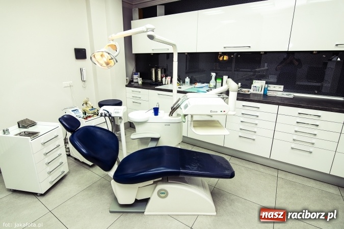 Zdjęcie w galerii na portalu naszraciborz.pl: Czym są implanty zębowe?  wiadomości z regionu