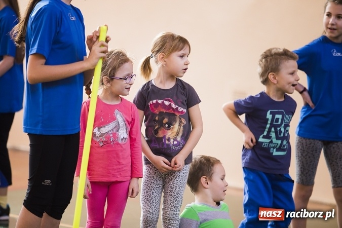 Zdjęcie w galerii na portalu naszraciborz.pl: Zawody sportowe dla przedszkolaków w SP 15 wiadomości z regionu
