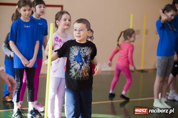 Zdjęcie w galerii na portalu naszraciborz.pl: Zawody sportowe dla przedszkolaków w SP 15 wiadomości z regionu