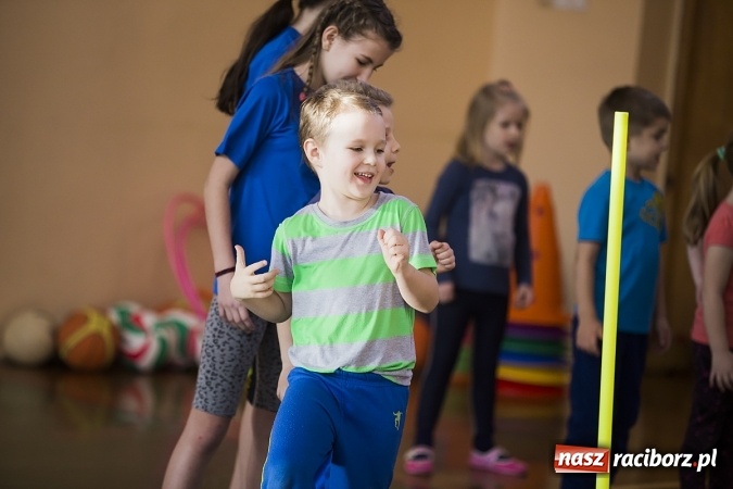 Zdjęcie w galerii na portalu naszraciborz.pl: Zawody sportowe dla przedszkolaków w SP 15 wiadomości z regionu