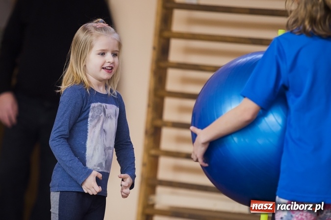 Zdjęcie w galerii na portalu naszraciborz.pl: Zawody sportowe dla przedszkolaków w SP 15 wiadomości z regionu
