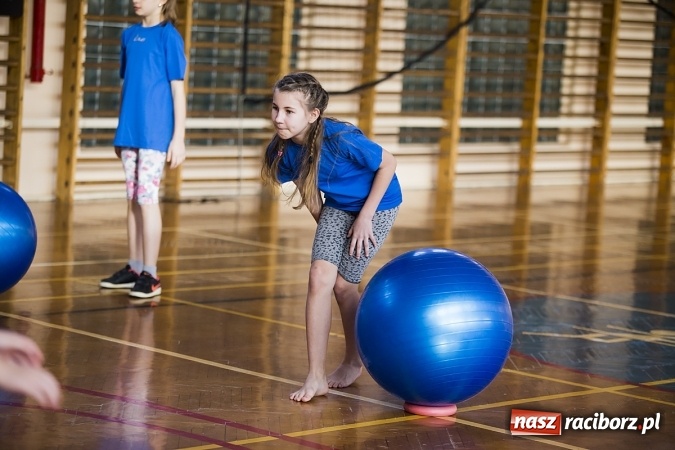 Zdjęcie w galerii na portalu naszraciborz.pl: Zawody sportowe dla przedszkolaków w SP 15 wiadomości z regionu